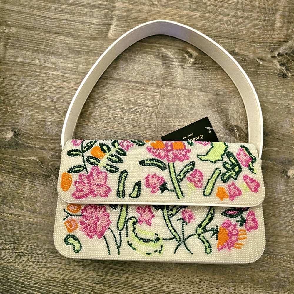 D’Margeaux Handcrafted White Floral Beaded shoulder bag - Picture 13 of 13
